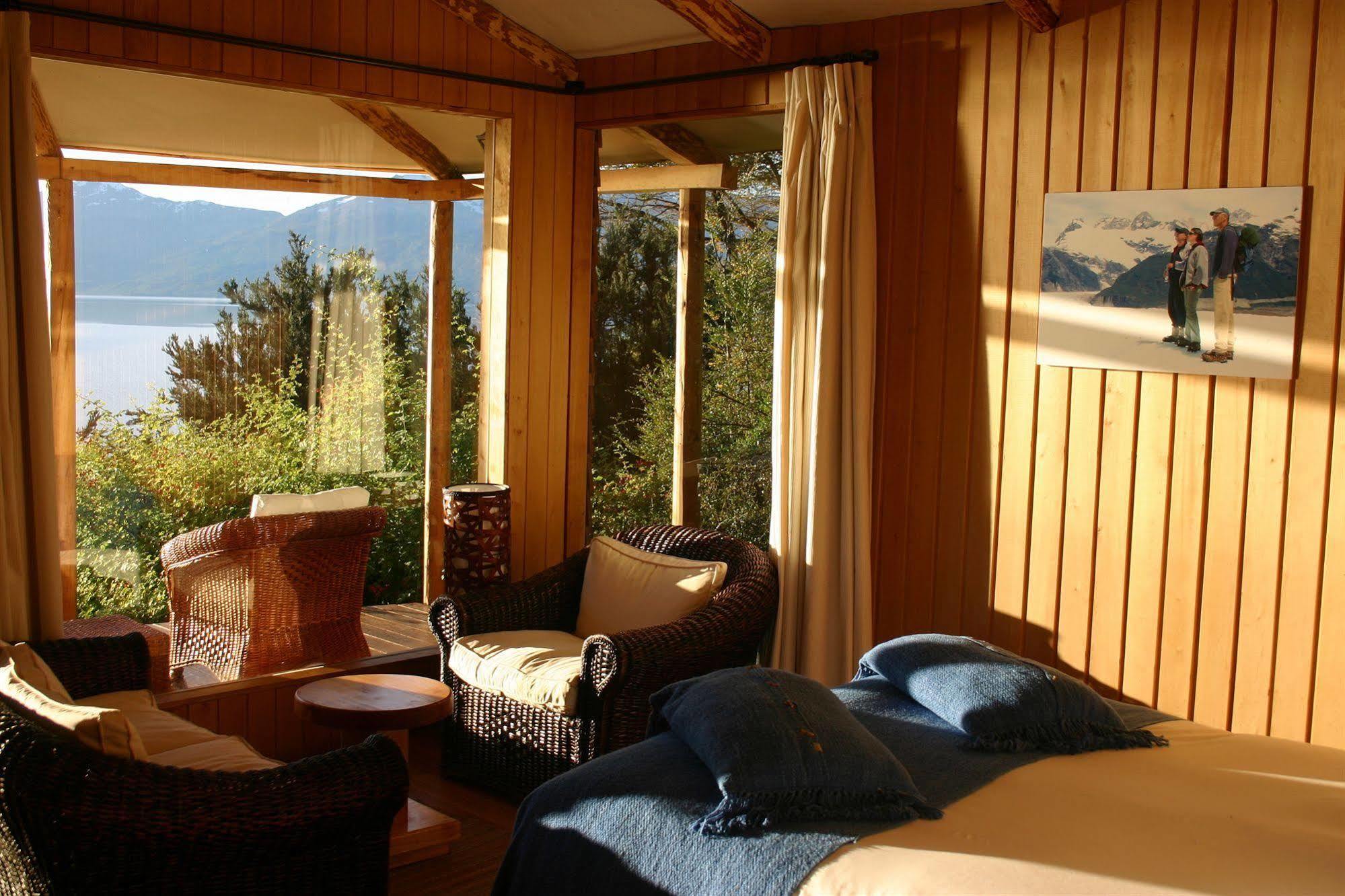 פוארטו גואדאל Lodge El Mirador De Guadal מראה חיצוני תמונה