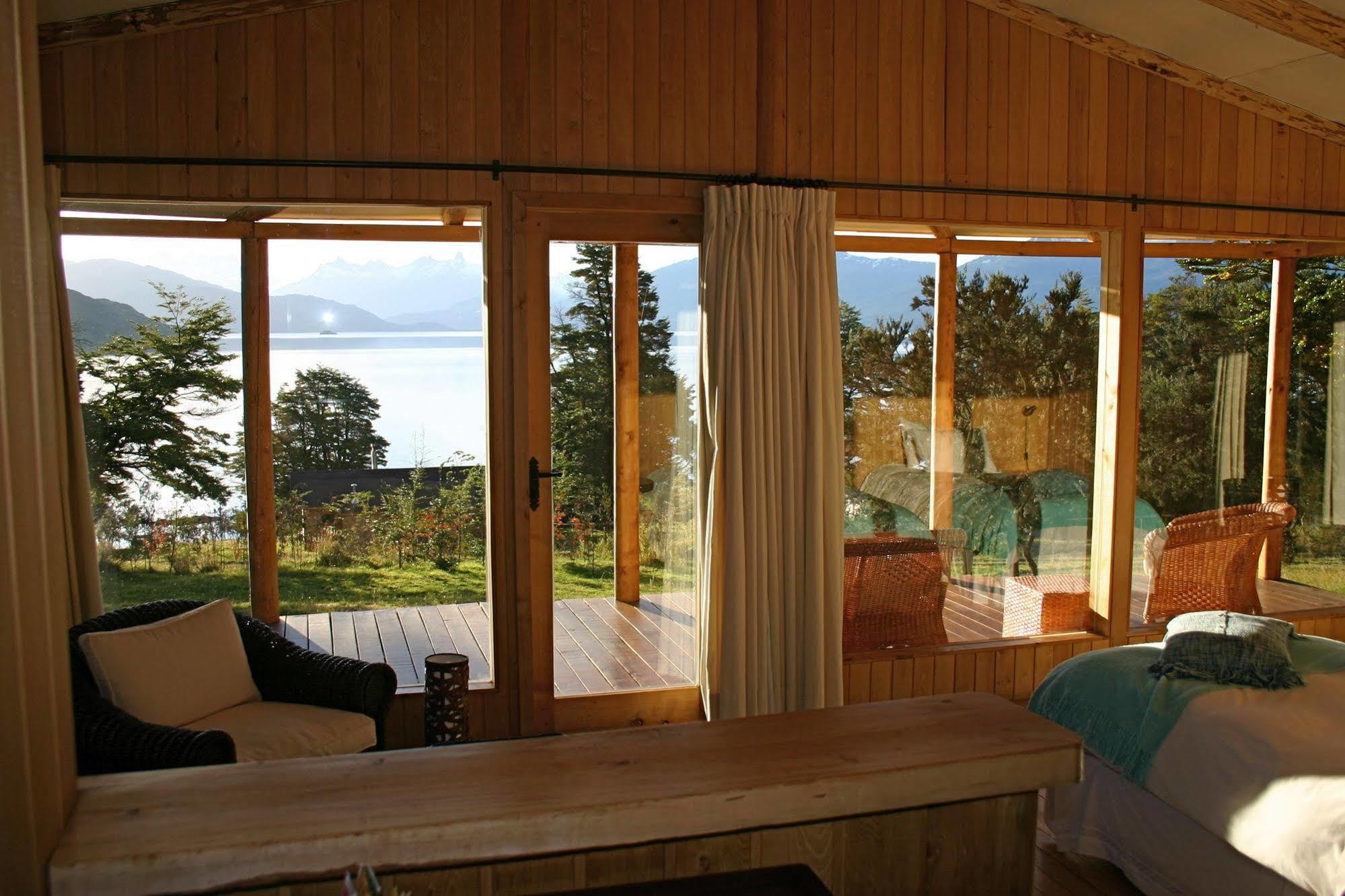 פוארטו גואדאל Lodge El Mirador De Guadal מראה חיצוני תמונה