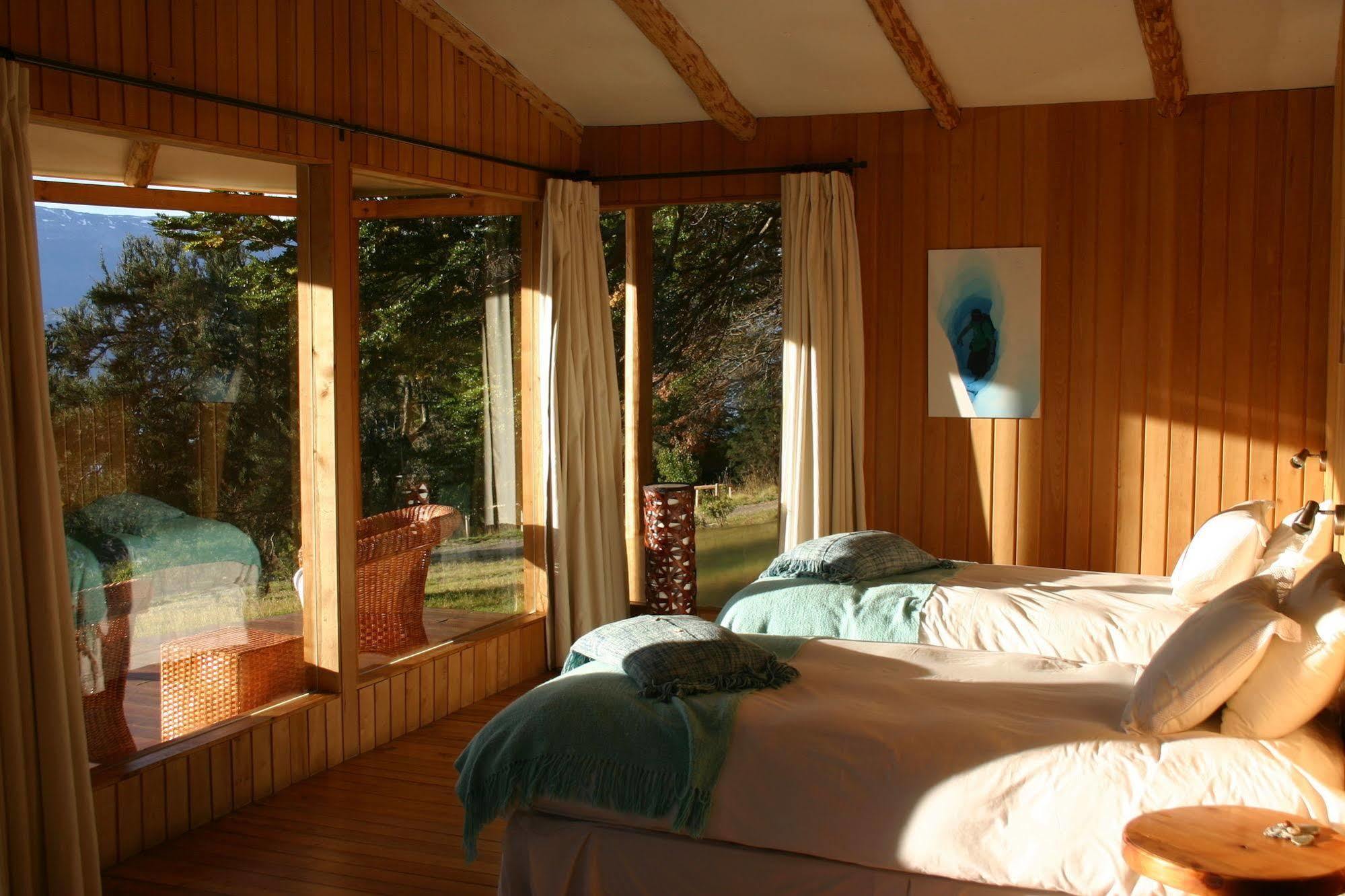 פוארטו גואדאל Lodge El Mirador De Guadal מראה חיצוני תמונה