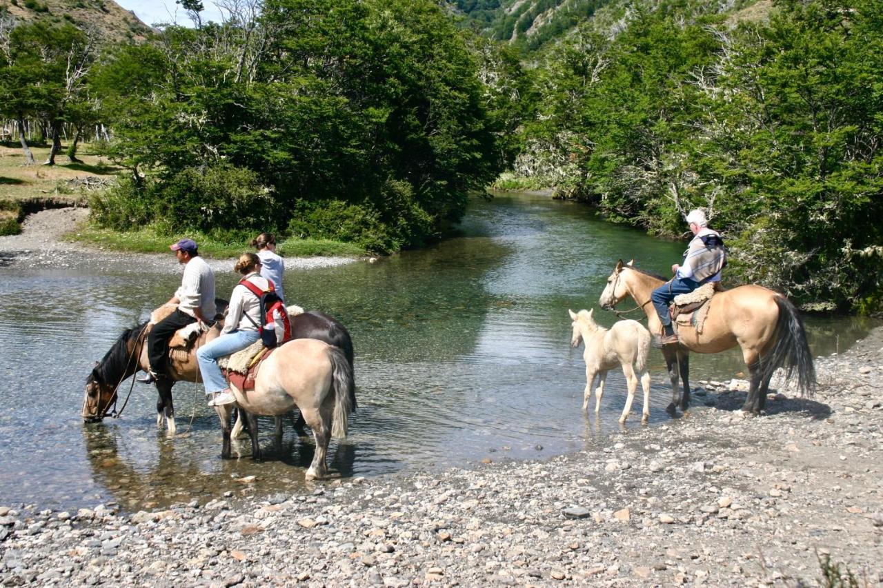 פוארטו גואדאל Lodge El Mirador De Guadal מראה חיצוני תמונה